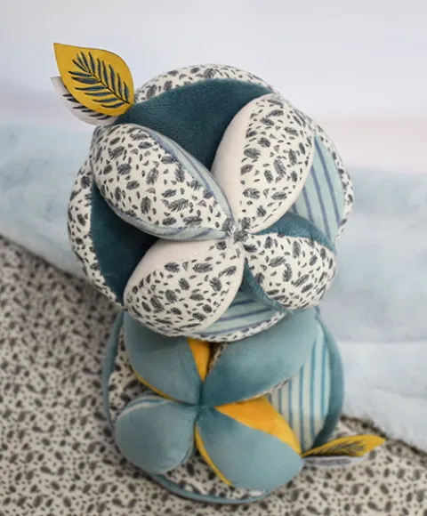 Doudou et Compagnie Ma première balle d'éveil Yoca le koala - 15 cm - Modèle aléatoire> Balles Sensorielles