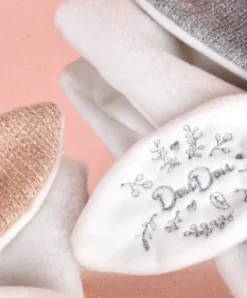 Doudou et Compagnie Doudou plat pétales Ours Rose - 25 cm - Collection Anniversaire