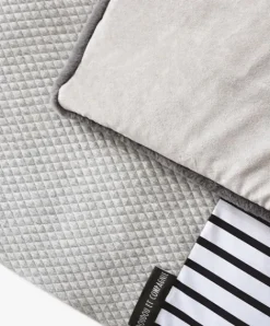 Doudou et Compagnie Tapis de jeu Bébé - Gris / blanc - 100 X 100 cm